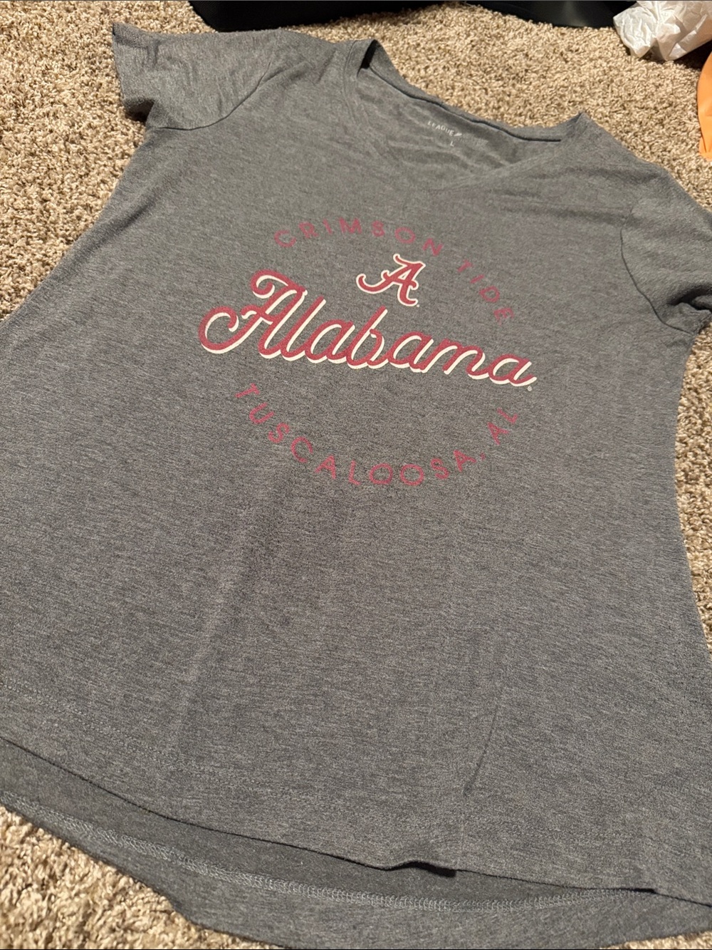 Alabama Crimson Tide v-neck tee (L) EUC!